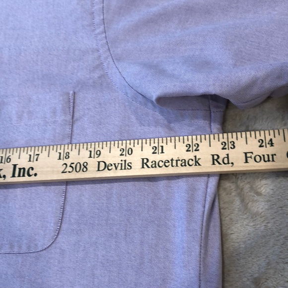 IZOD - New England Oxford Button Down Short Sleeve - Picture 4 of 6